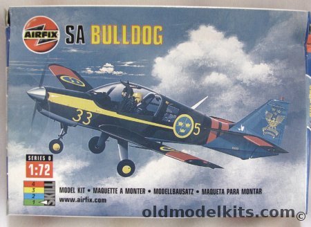 Airfix 1/72 Scottish Aviation Bulldog - 101 / T Mk.1 Primary Trainer - RAF or Royal Swedish Air Force, 00061 plastic model kit